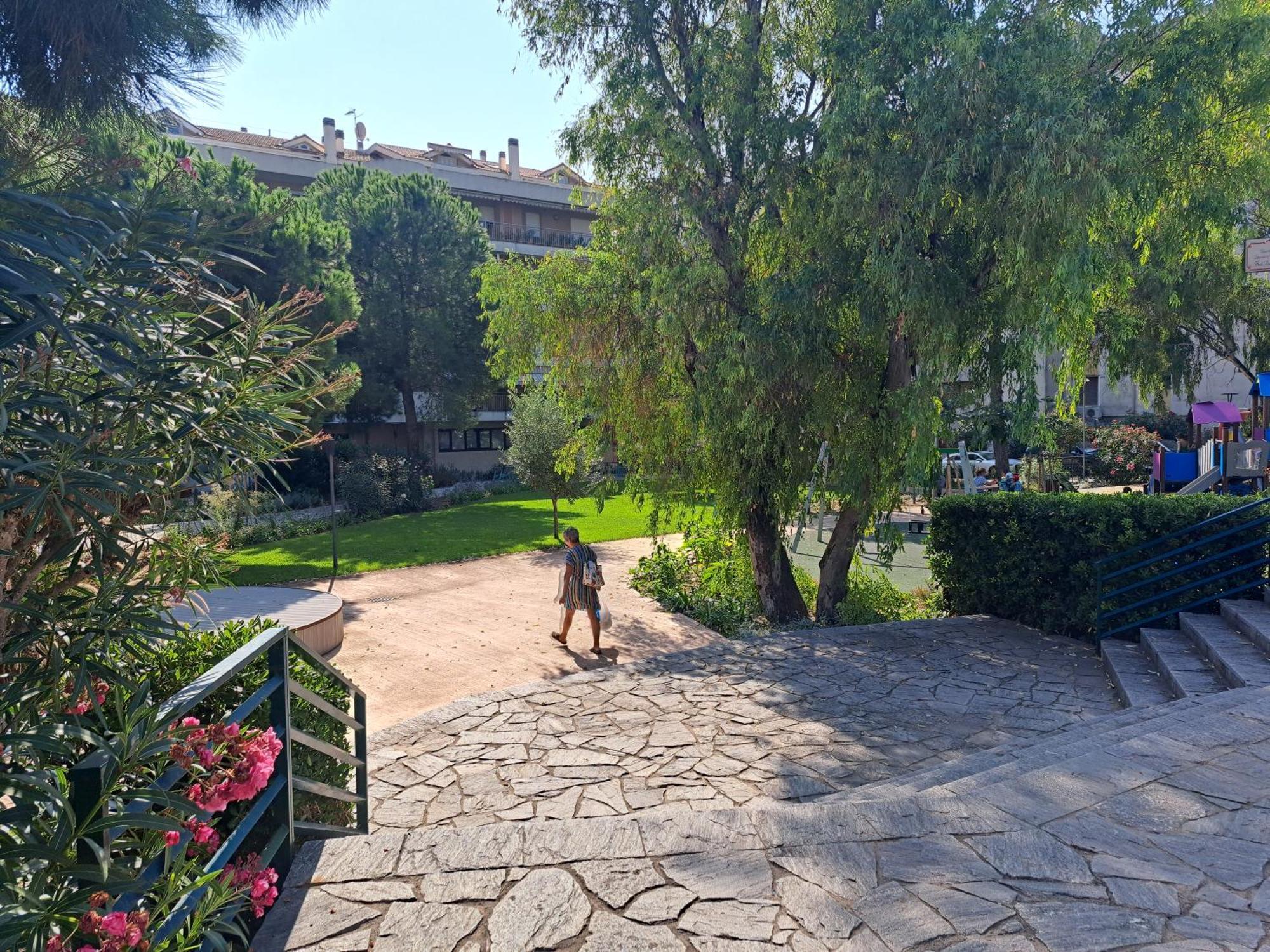 Appartamento - Terrazzo Vivibile Vista Mare, Wi-Fi Gratuito Vallecrosia Exterior photo