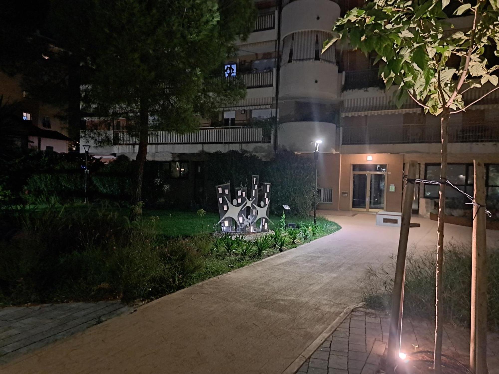 Appartamento - Terrazzo Vivibile Vista Mare, Wi-Fi Gratuito Vallecrosia Exterior photo