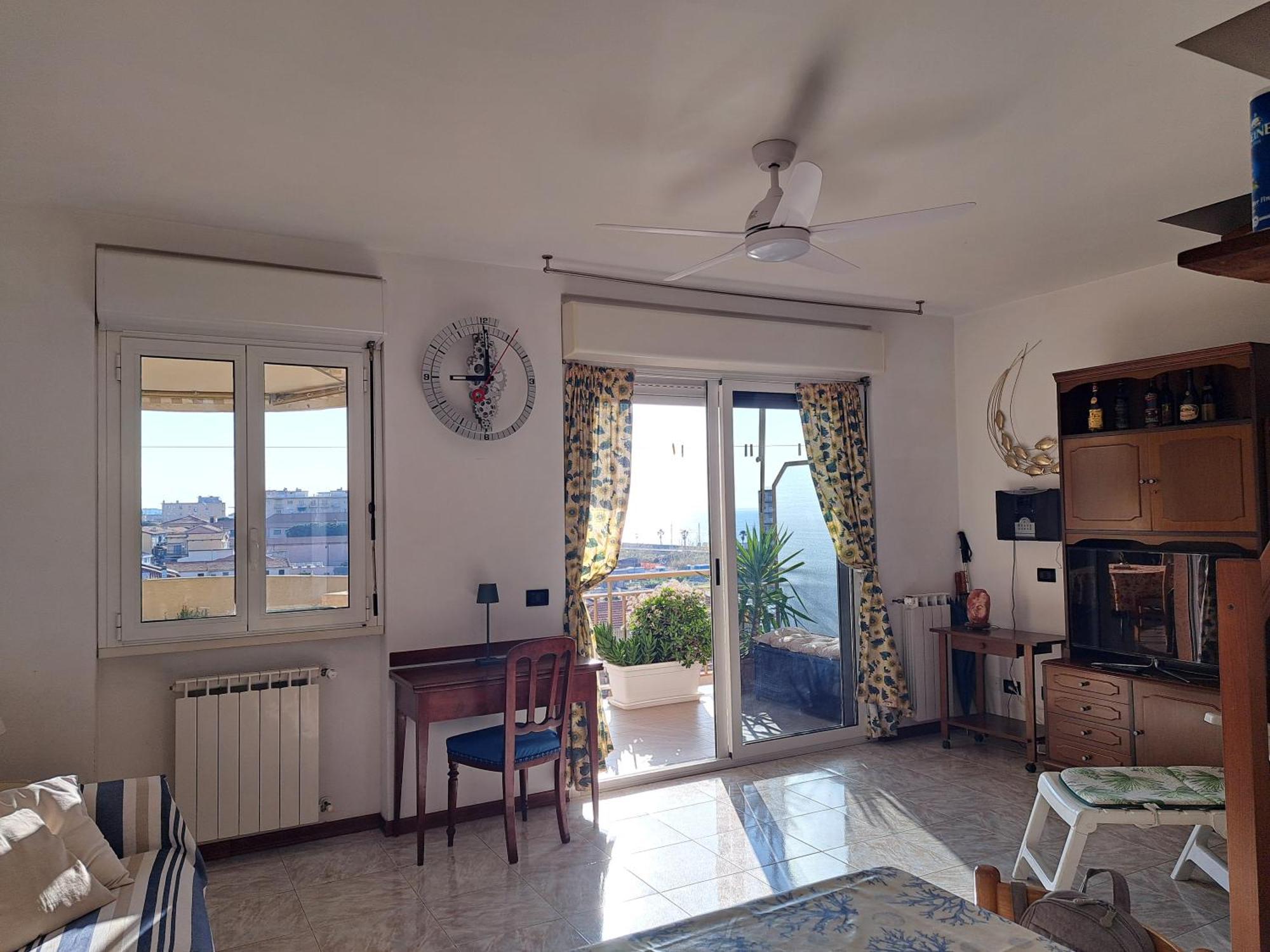 Appartamento - Terrazzo Vivibile Vista Mare, Wi-Fi Gratuito Vallecrosia Exterior photo